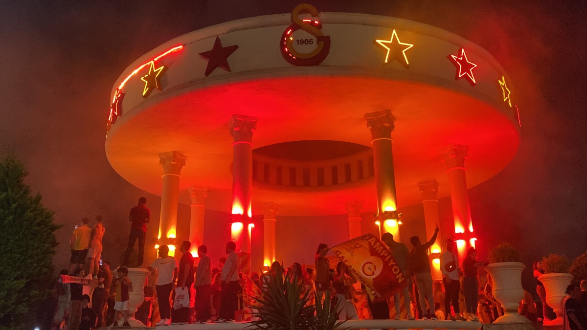 Galatasaray’ın şampiyonluğu Mersin’de coşkuyla kutlandı
