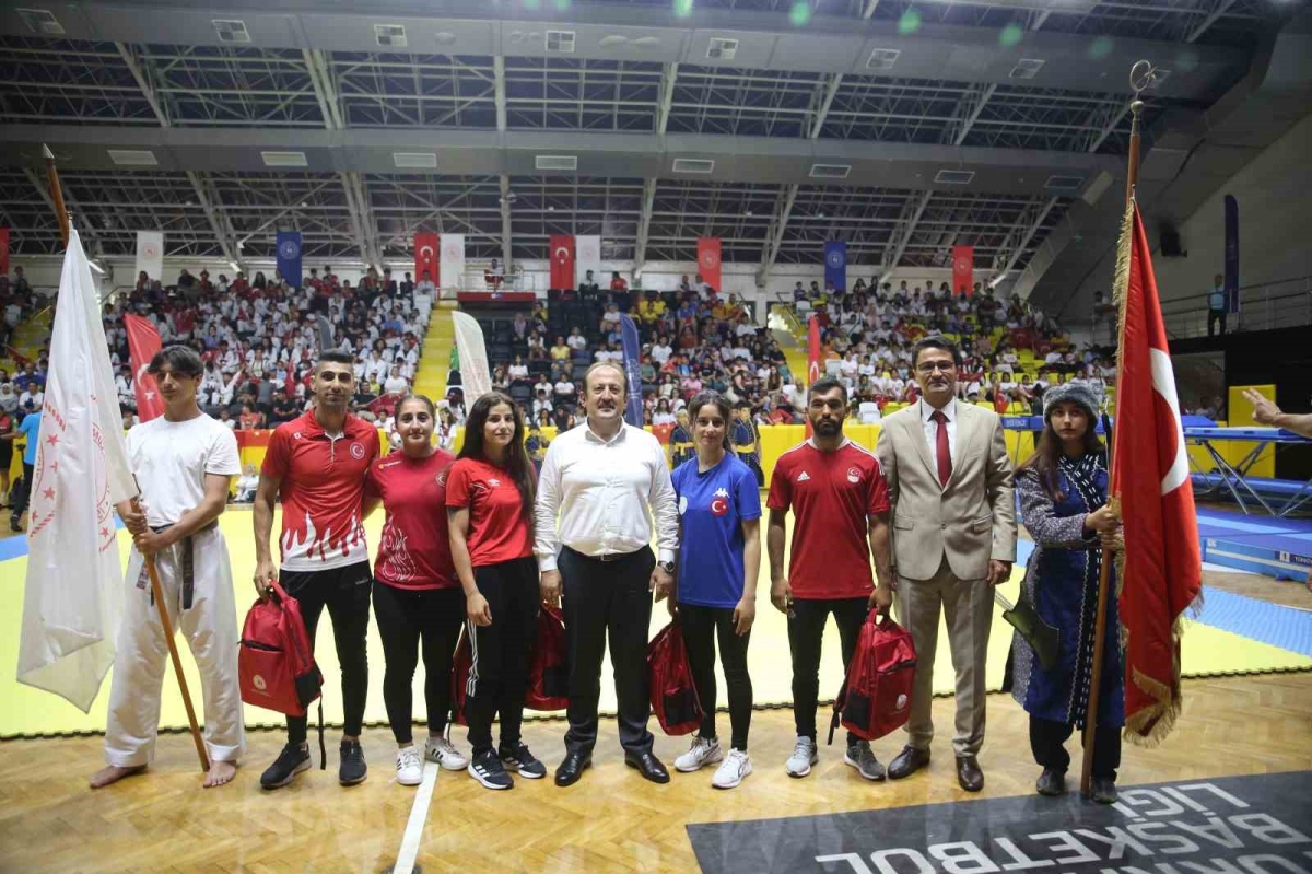 Mersin’de spor okulları ve engelsiz spor okullarının açılışı yapıldı
