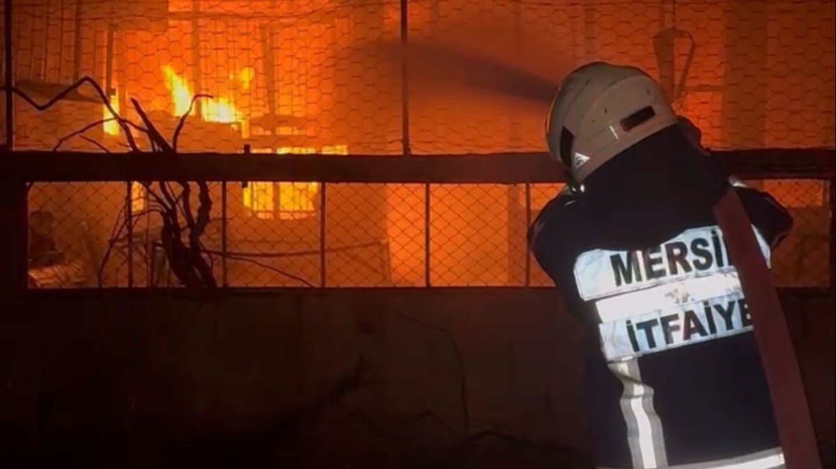 Mersin’de iki ayrı yangın: 2 ölü, 2 yaralı
