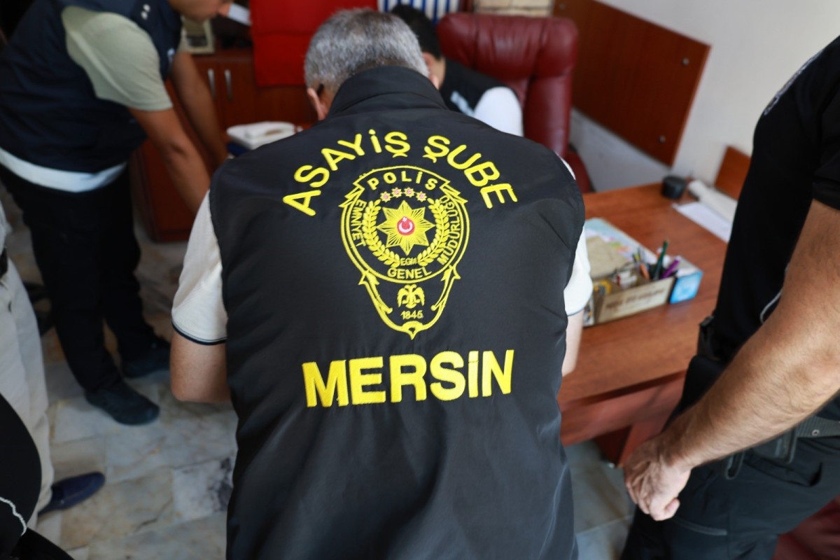 Mersin’de konaklama tesisleri denetlendi, aranan 3 şüpheli yakalandı