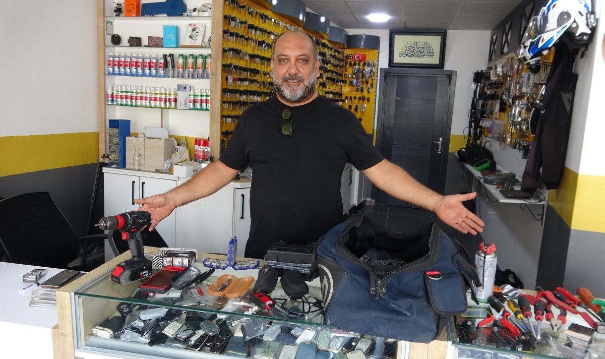 Erdemli'de 100 bin liralık takım çantasını alıp gitti, bir gün sonra geri bıraktı
