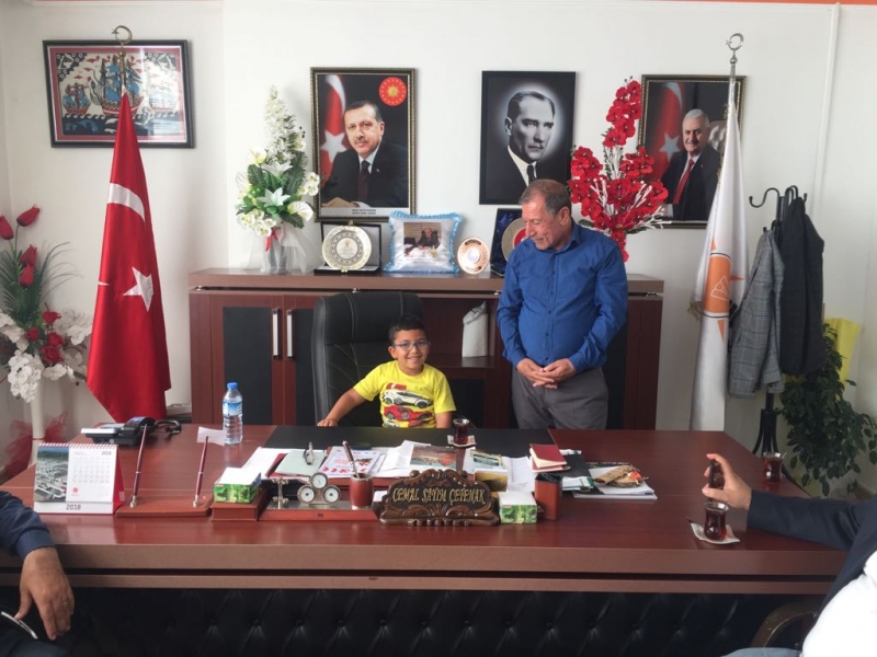 AK PARTİ CEYHAN TEŞKİLATINDAN ÖRNEK ÖNCÜLÜK
