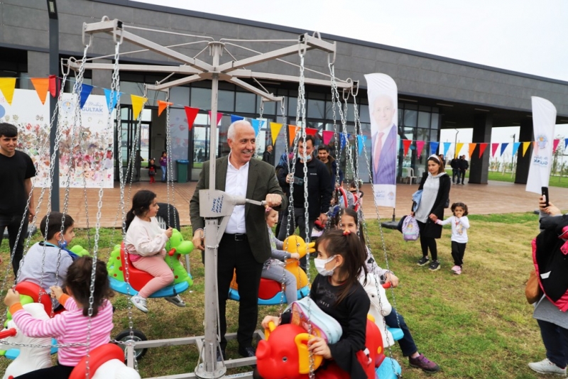 Akdeniz Belediyesinin düzenlediği Çocuk Şenliği başladı 