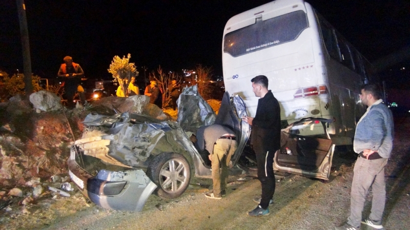 Akkuyu NGS işçilerini taşıyan otobüs kaza yaptı 1 ölü, 21 yaralı   