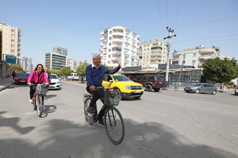 Başkan Tarhan’dan bisikletli denetim 