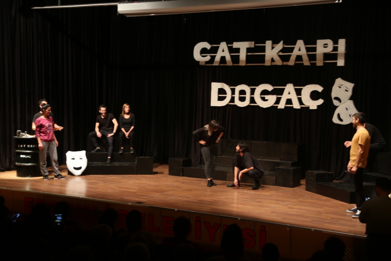 Belediye Şehir Tiyatrosu, Çat Kapı Doğaç ’ile perde dedi  