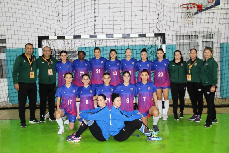  Büyükşehir GSK Kadın Hentbol Takımı Elazığ'dan mutlu döndü 