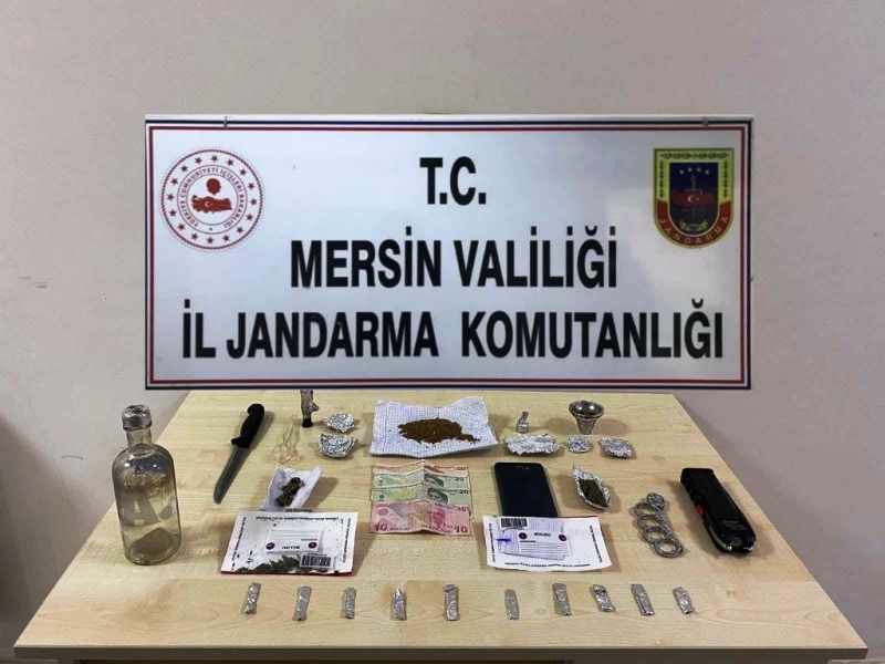 Erdemli'de uyuşturucu satıcısı tutuklandı 