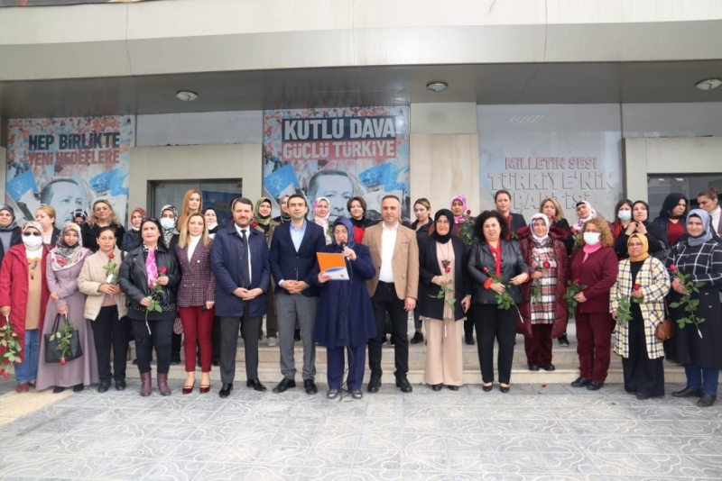 Mavioğlu 'Kadına yönelik şiddetle mücadele etmekte kararlıyız'  