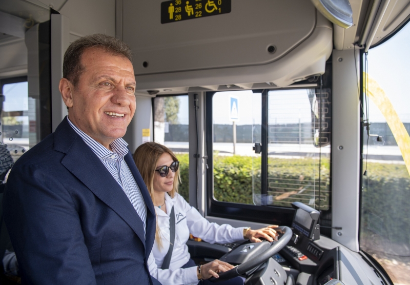 Mersin Büyükşehir Belediyesi otobüs filosunu yeniliyor   