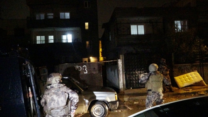  Mersin'de DEAŞ'a 'Pençe-2' operasyonu 17 gözaltı 