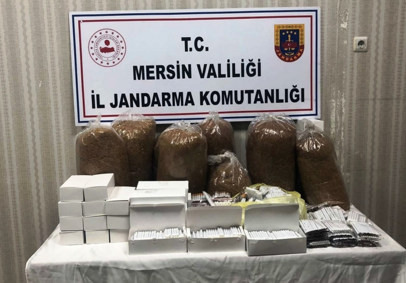 Mersin'de kaçak sigara satışı yapan 2 şüpheli gözaltına alındı   