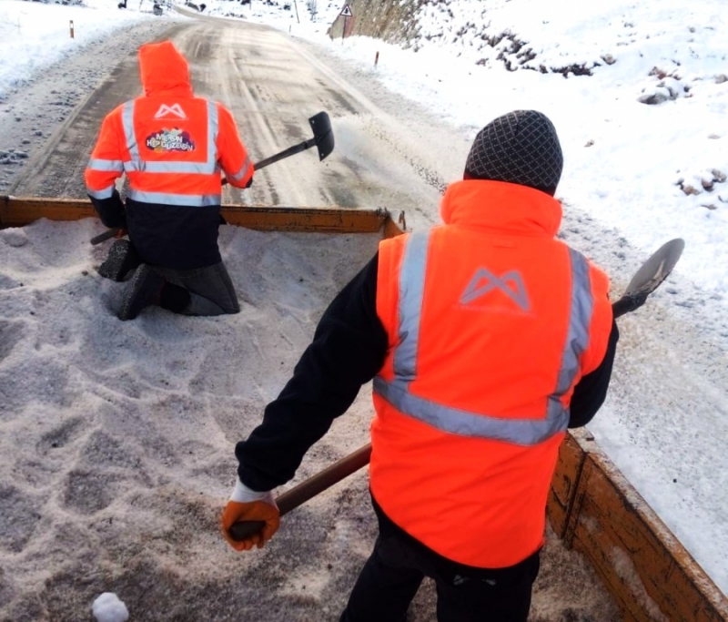   Mersin’de karda mahsur kalan 3 kişi kurtarıldı 
