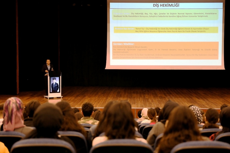  Mersin'de öğrencilere 'Meslek Tanıtım Semineri' düzenlendi   