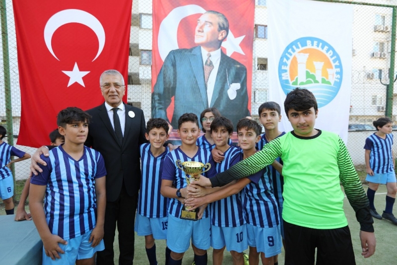 Mezitli Belediyesi, 10 Kasım Atatürk'ü Anma Futbol Turnuvası düzenledi 