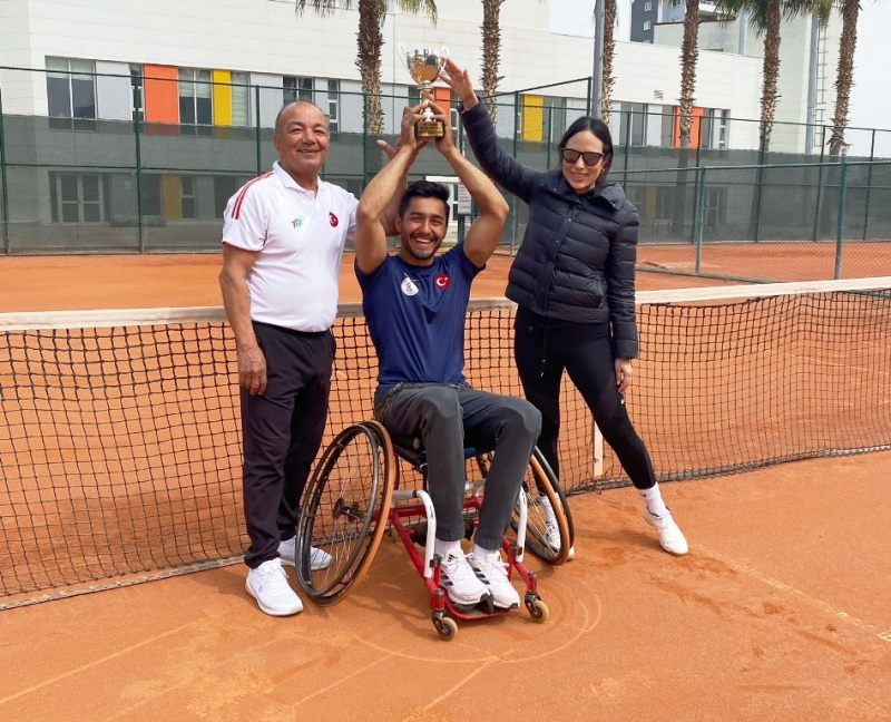  Mezitli Belediyesi sporcusu Ahmet Kaplan’dan teniste büyük başarı 