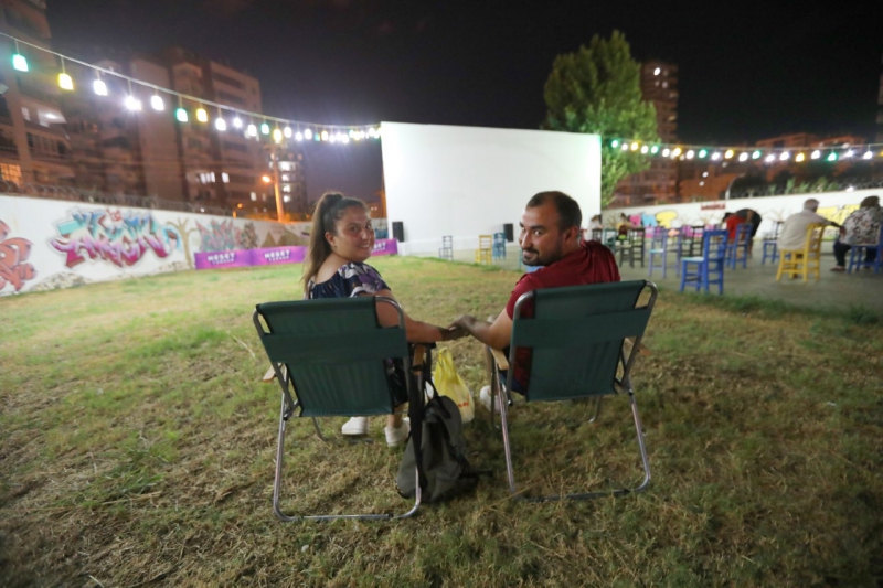 Mezitli'de nostalji sinema günleri başladı