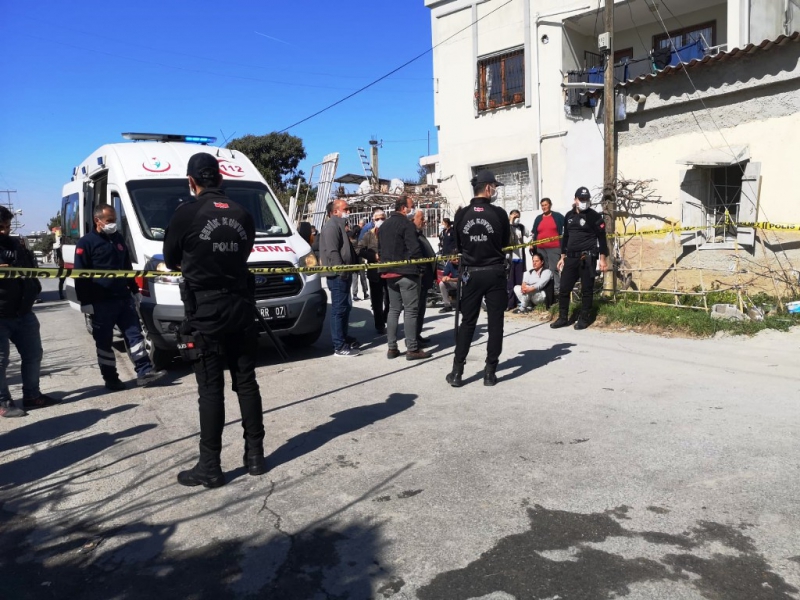  Tarsus'ta 2 kardeş yanarak öldü   