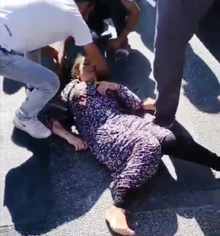  Tarsus’ta motosiklet ile mikser çarpıştı, baba kız yaralandı 