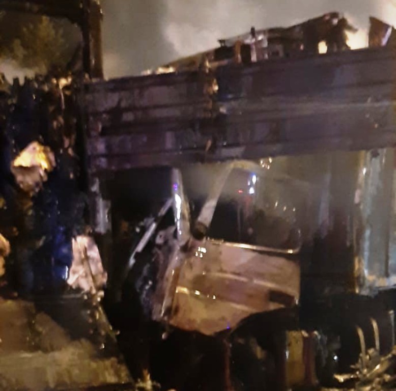 Tarsus’ta tır şoförü yanarak hayatını kaybetti   