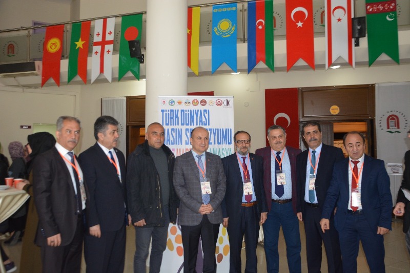 Tarsus’un da katılımıyla “Türk Dünyası Basın Sempozyumu” Amasya’da yapıldı.