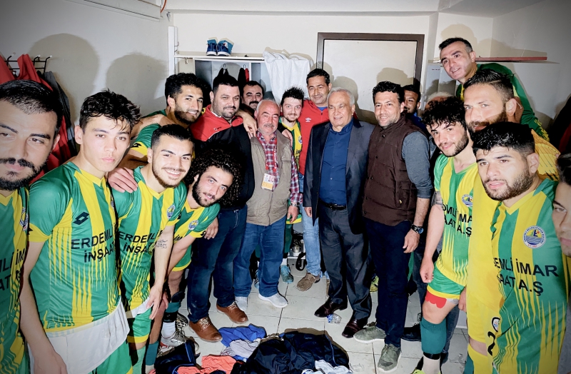 Zirvenin Rengi Sarı Yeşil