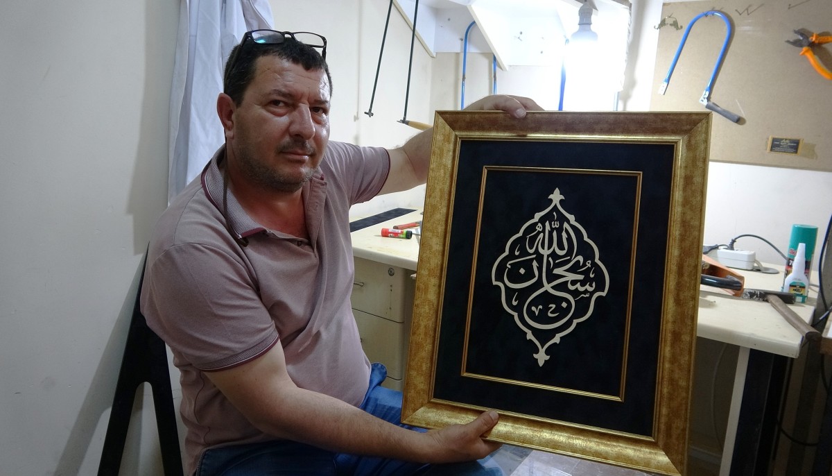 Kızının okul ödeviyle başladı, sanatın ustası oldu
