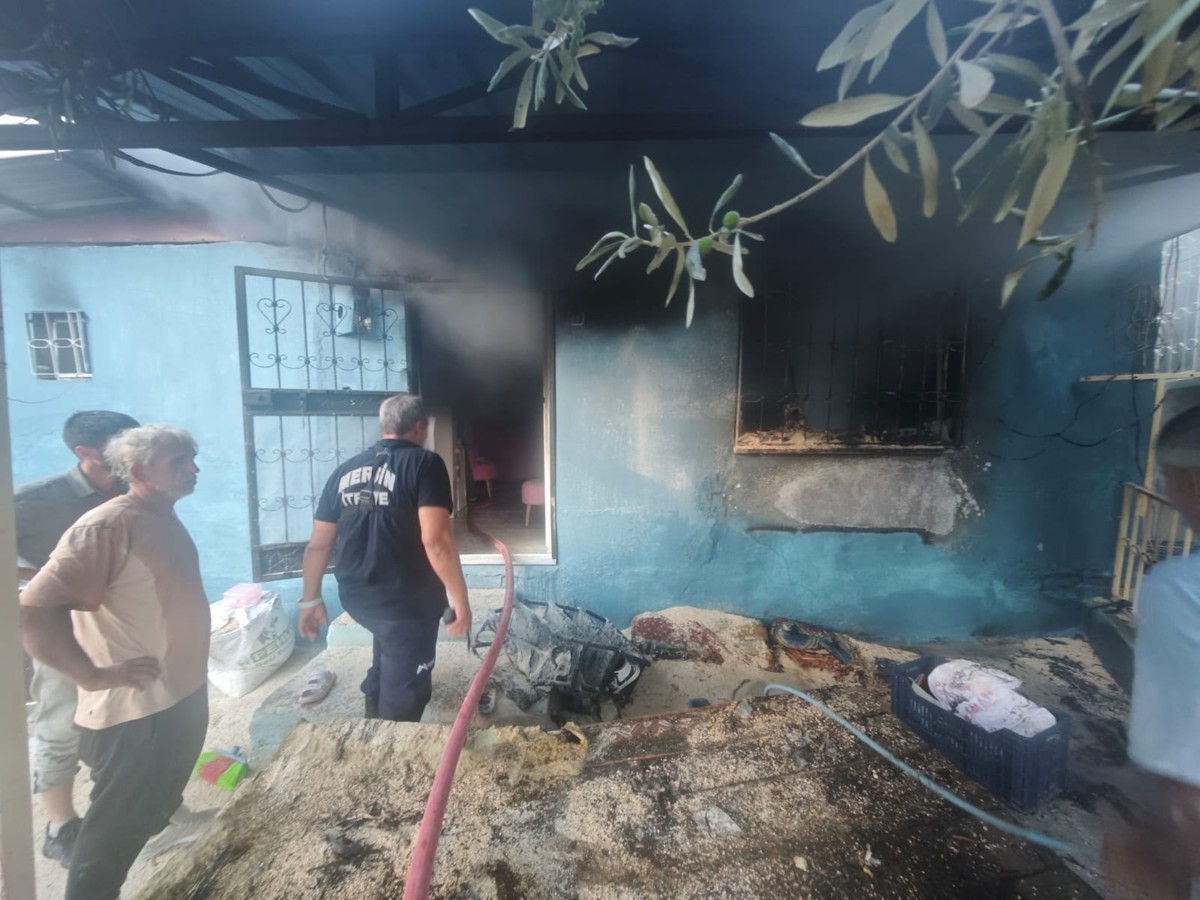 Mersin’de evde çıkan yangın korkuttu