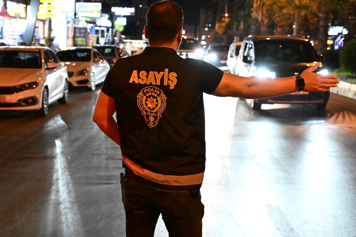 Mersin’de eş zamanlı narko alan uygulaması
