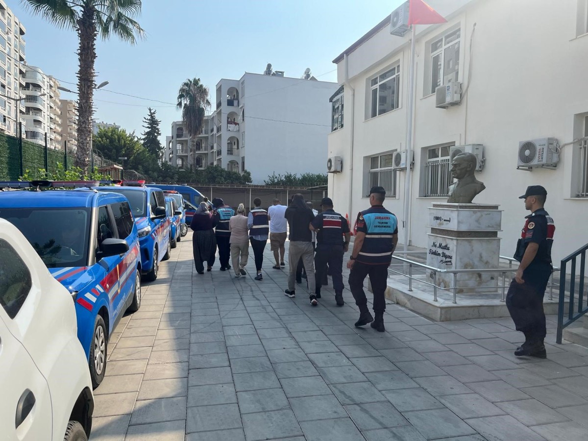 Erdemli’de fuhuş operasyonu