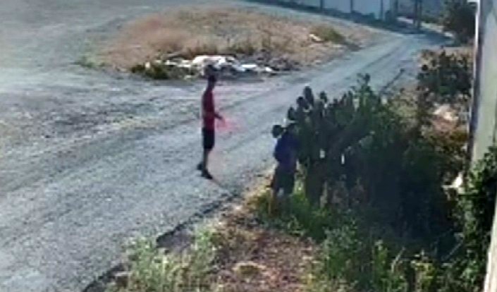 Mersin’de tarım arazilerine izinsiz girilmesine mahalle sakinlerinden tepki
