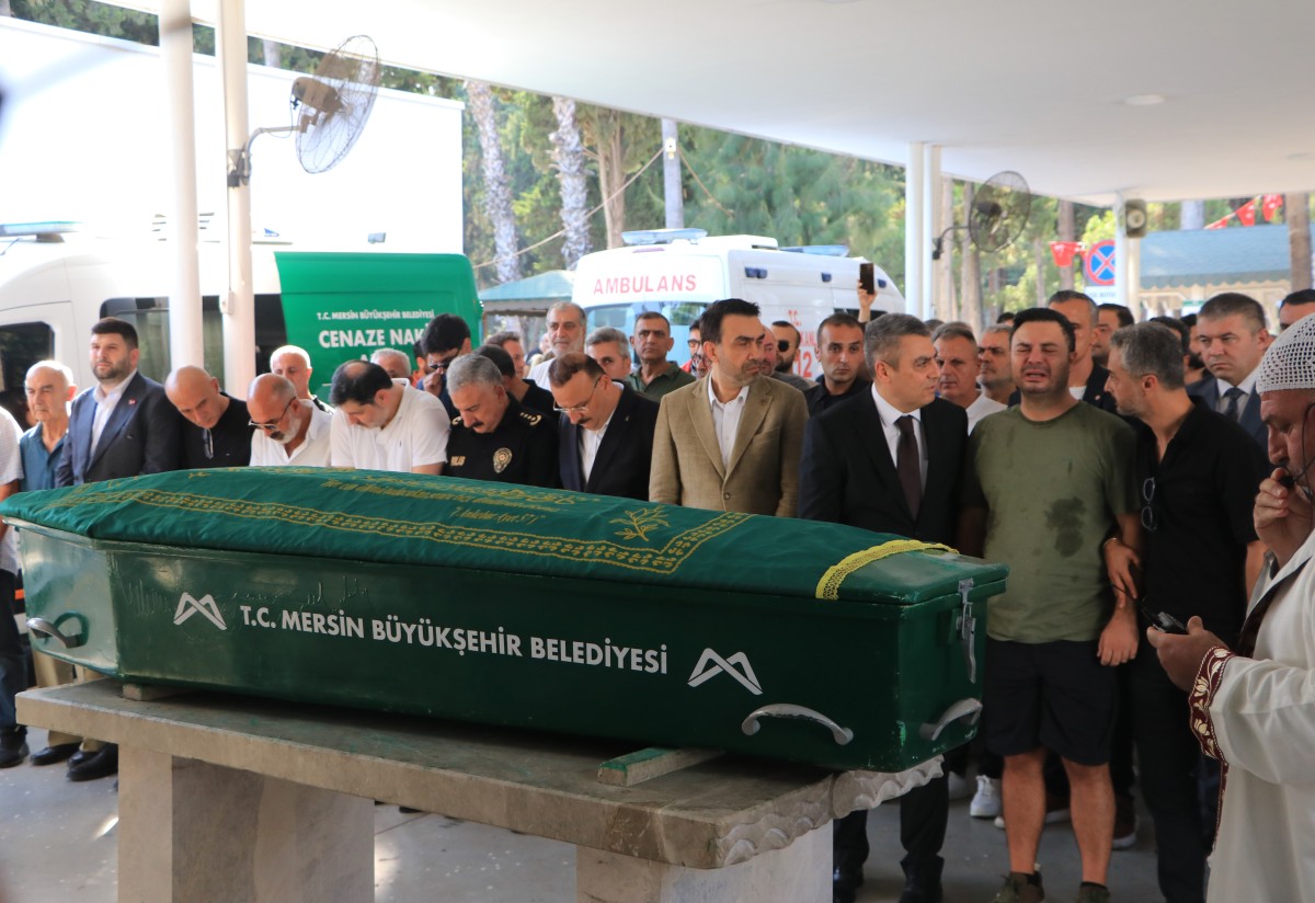Gemi faciasında hayatını kaybeden Reyhan Verim Mersin’de toprağa verildi