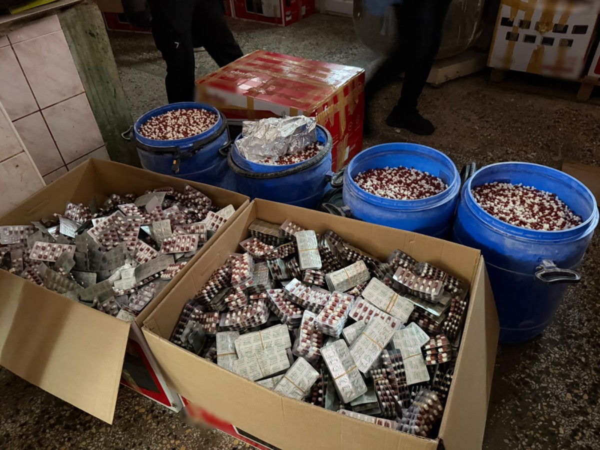 Fırında varil varil uyuşturucu hap ele geçirildi Toplam 1 milyon 758 bin adet

